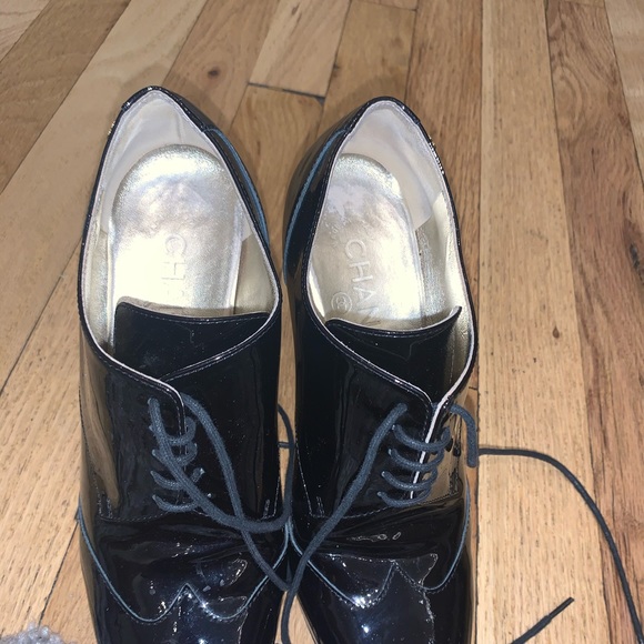 CHANEL Black Patent Leather 17A Lace Up Heel - Picture 5 of 9